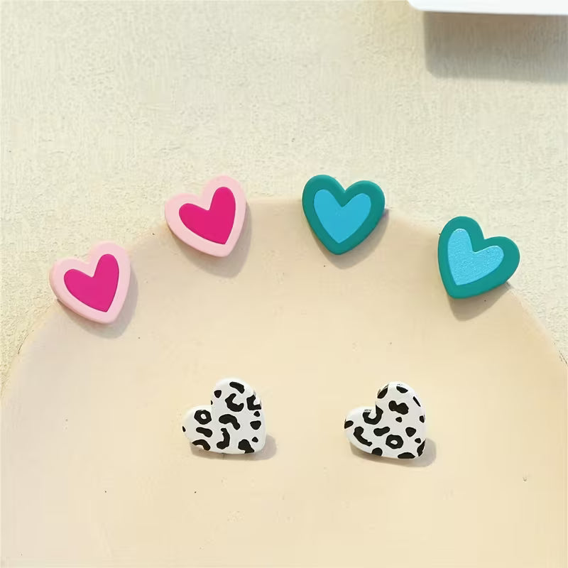 ARETES HEART DESIGN ANIMAL PRINT